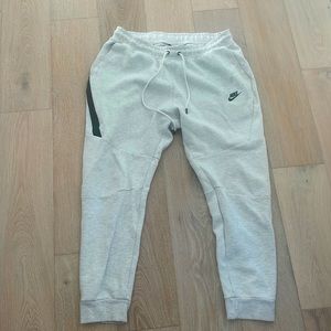 Nike tech fleece pants
